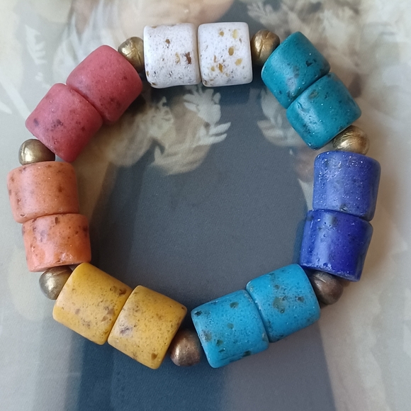 Artisan Jewelry - African Kobo Recycled Glass Beaded Bracelet 🩵🧡💙🤍💫